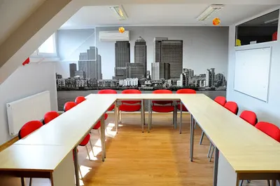 newCOSMOPOLITAN Centrum Języków Obcych